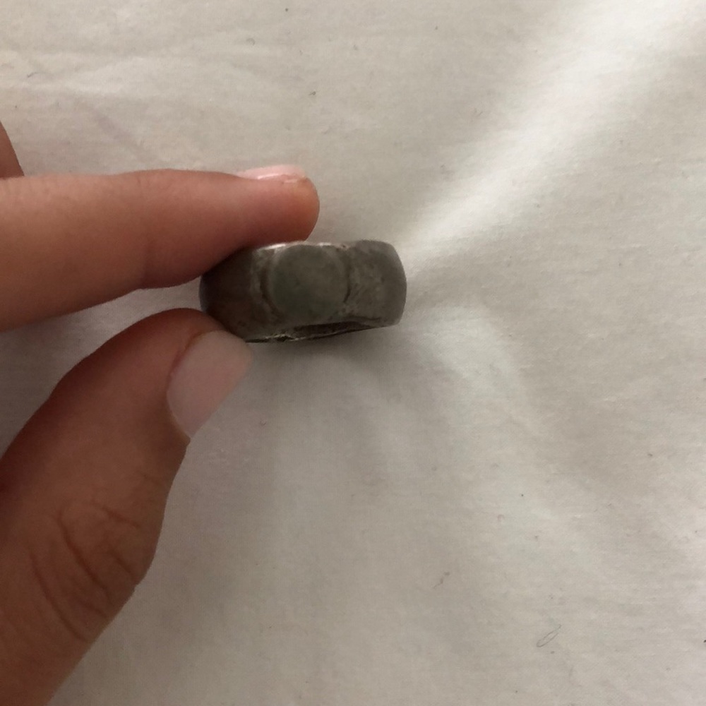 Silver ring - Picture 2 of 2